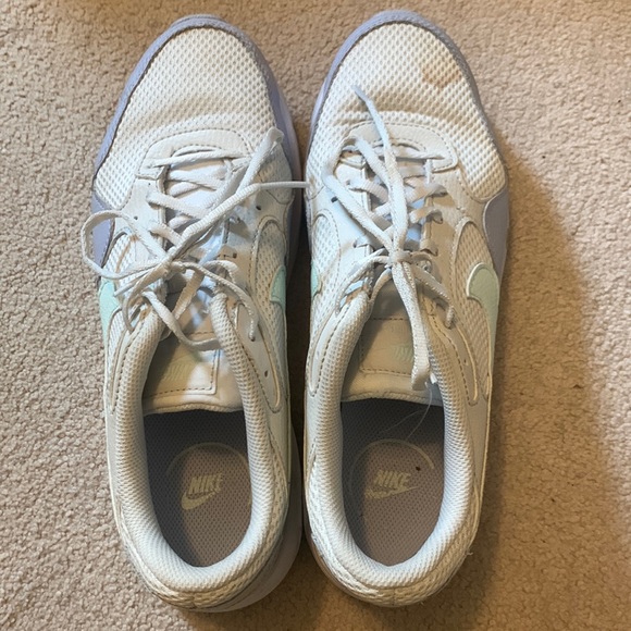 Nike Shoes - Nike Air